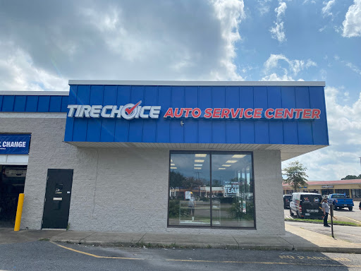 Tread Quarters Discount Tire, 1105 Dam Neck Rd, Virginia Beach, VA 23454, USA, 