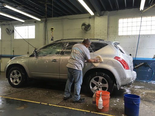 Car Wash «Forest Glen Hand Car Wash», reviews and photos, 5322 N Elston Ave, Chicago, IL 60630, USA