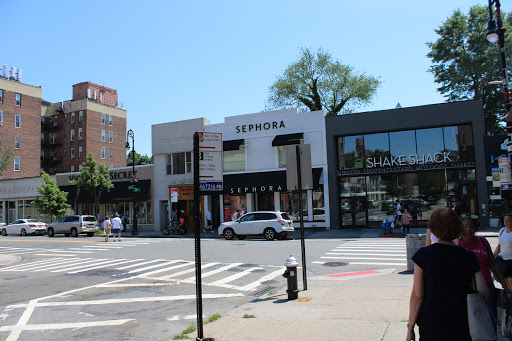 Cosmetics Store «SEPHORA», reviews and photos, 7130 Austin St, Forest Hills, NY 11375, USA