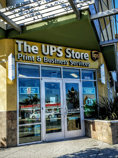 Shipping and Mailing Service «The UPS Store», reviews and photos, 3245 University Ave #1, San Diego, CA 92104, USA