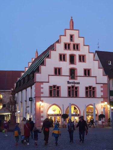 Kommentare und Rezensionen über Centre Culturel Français Freiburg e. V.