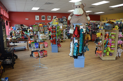 Pet Supply Store «Leash on Life, Pet Supplies», reviews and photos, 650 Pacha Pkwy #5, North Liberty, IA 52317, USA