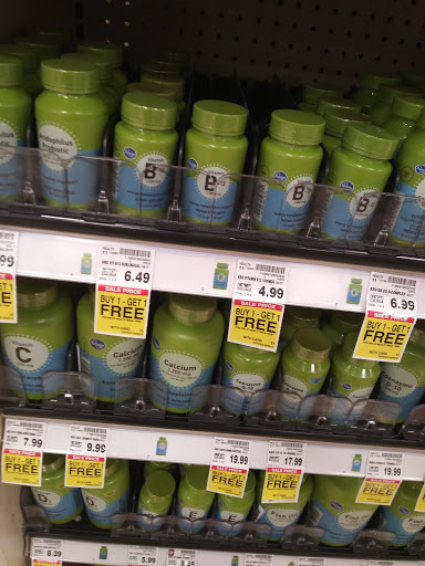 Grocery Store «Kroger», reviews and photos, 21555 21 Mile Rd, Macomb, MI 48044, USA