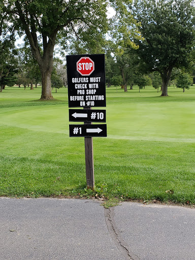 Golf Course «Tipton Municipal Golf Course», reviews and photos, 2211 Golf Course Rd, Tipton, IN 46072, USA