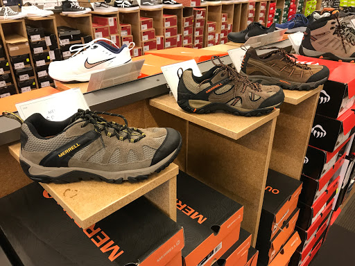 Shoe Store «DSW Designer Shoe Warehouse», reviews and photos, 1650 Airport Blvd #350, Pensacola, FL 32504, USA
