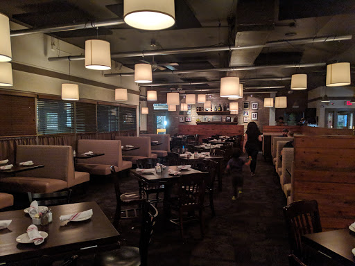 Shopping Mall «Kings Pointe Shopping Center», reviews and photos, 601 S Kings Dr, Charlotte, NC 28204, USA