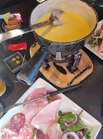 Raclette du Restaurant français Les Copeaux à Les Gets - n°3