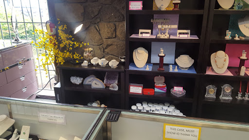 Pawn Shop «SILVER LINING JEWELRY AND LOAN GRESHAM», reviews and photos, 300 SE 181st Ave, Portland, OR 97233, USA