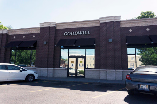 Thrift Store «Goodwill Computer & Electronics», reviews and photos