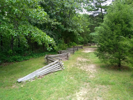 Monument «Meriwether Lewis Monument», reviews and photos, Old Natchez Trace, Hohenwald, TN 38462, USA