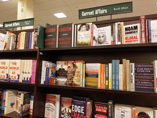 Book Store «Barnes & Noble», reviews and photos, 3561 N Freeway Blvd, Sacramento, CA 95834, USA