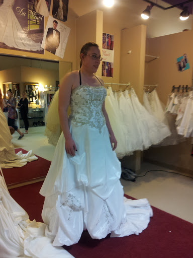 Bridal Shop «Elegant Repeats & Elegant Bridal & Formal», reviews and photos, 4700 Tama St SE, Cedar Rapids, IA 52403, USA