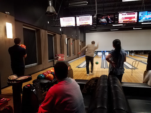 Bowling Alley «Revolutions Bowling & Lounge», reviews and photos, 60 Bidwell Rd, South Windsor, CT 06074, USA