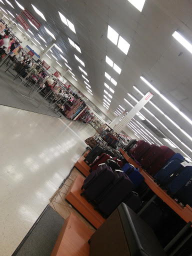 Clothing Store «Burlington Coat Factory», reviews and photos, 1025 W Patrick St, Frederick, MD 21702, USA