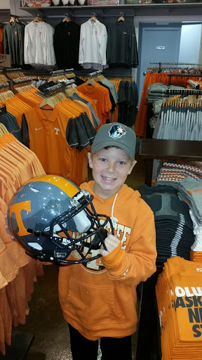 Sportswear Store «Alumni Hall», reviews and photos, 11309 Parkside Dr, Knoxville, TN 37934, USA