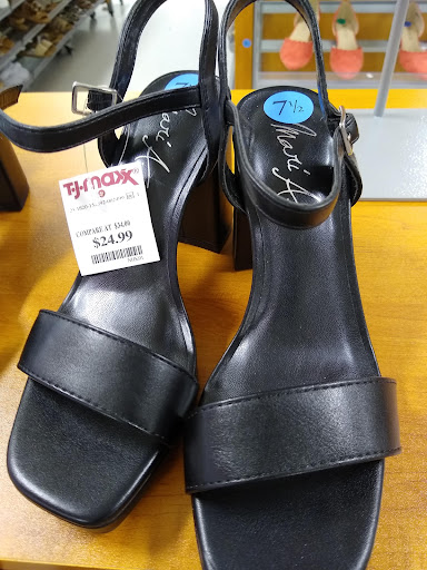 Department Store «T.J. Maxx», reviews and photos, 124 Danbury Rd, New Milford, CT 06776, USA