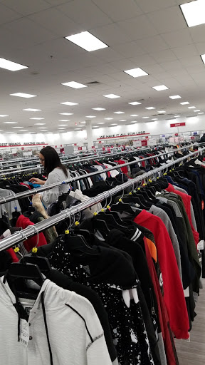 Clothing Store «Burlington Coat Factory», reviews and photos, 155 US-130, Cinnaminson, NJ 08077, USA