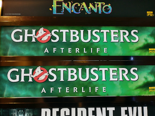 Movie Theater «Cinema 12 Theatre: Classic Cinemas», reviews and photos, 100 L W Besinger Dr, Carpentersville, IL 60110, USA