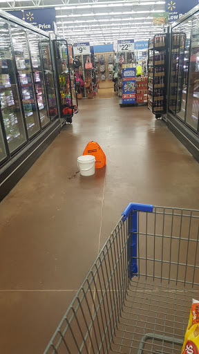 Department Store «Walmart Supercenter», reviews and photos, 15050 Springdale Ave, Middlefield, OH 44062, USA