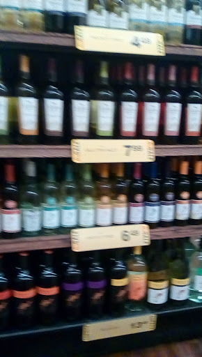 Grocery Store «Food Lion», reviews and photos, 85 S Carlton St, Harrisonburg, VA 22801, USA