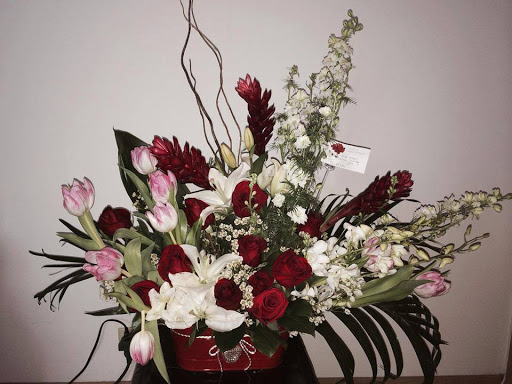 Florist «Sauganash Flowers», reviews and photos, 6346 N Cicero Ave, Chicago, IL 60646, USA