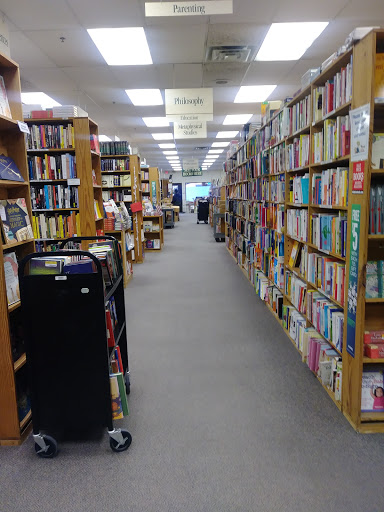 Book Store «Half Price Books», reviews and photos, 5032 S 74th St, Greenfield, WI 53220, USA