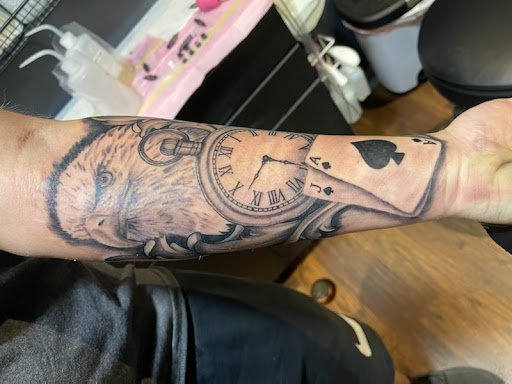 Tattoo Shop «Riot Ink Custom Tattoos», reviews and photos, 8761 Smoky Row Rd, Powell, OH 43065, USA