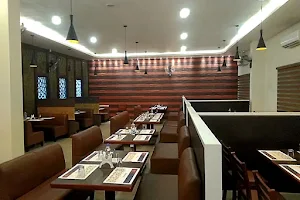 Lesapphire restaurant image