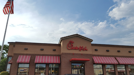 Fast Food Restaurant «Chick-fil-A», reviews and photos, 405 MacDade Boulevard, Folsom, PA 19033, USA