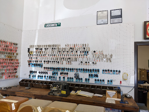 Locksmith «Centerville Locksmith», reviews and photos, 37300 Cedar Blvd c, Newark, CA 94560, USA
