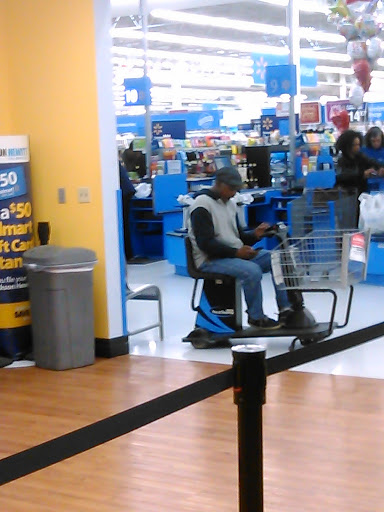 Department Store «Walmart Supercenter», reviews and photos, 28804 Gratiot Ave, Roseville, MI 48066, USA