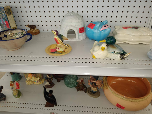 Non-Profit Organization «Society of St. Vincent de Paul - Sunnyslope Thrift Store», reviews and photos, 8231 N 7th St, Phoenix, AZ 85020, USA