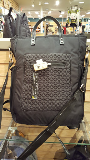 Shoe Store «Mar-Lou Shoes», reviews and photos, 5471 Mayfield Rd, Lyndhurst, OH 44124, USA