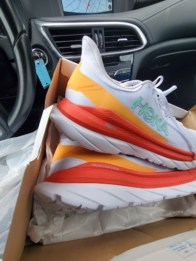 Shoe Store «Jenkintown Running Co», reviews and photos, 416 York Rd, Jenkintown, PA 19046, USA