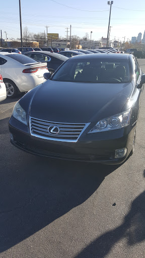 Used Car Dealer «La Reina Autos», reviews and photos, 2627 N Tryon St, Charlotte, NC 28206, USA