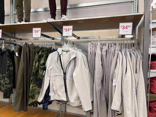 Clothing Store «Old Navy», reviews and photos, 1600 Saratoga Ave, San Jose, CA 95129, USA