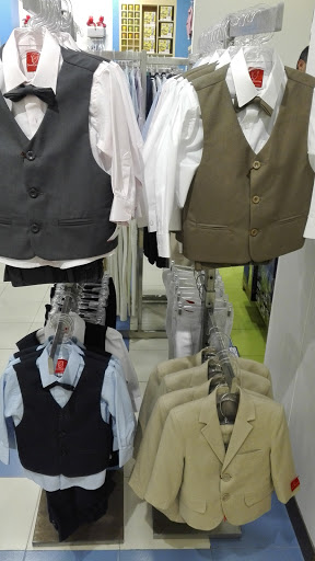 Stores to buy men's quilted vests Cancun