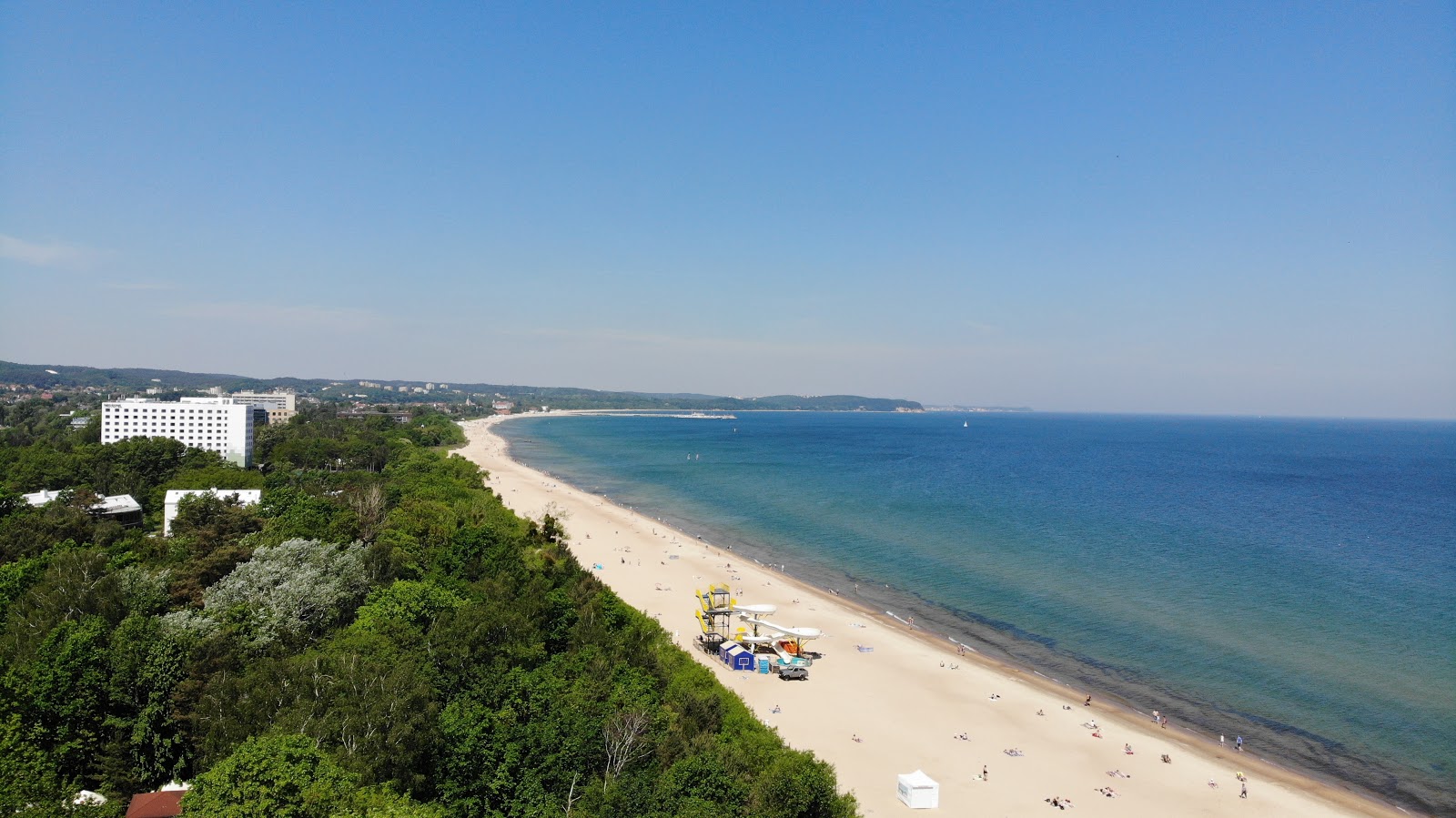 Jelitkowo Beach的照片 带有长直海岸