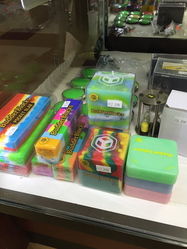 Cigar Shop «Park Avenue Smoke Shop», reviews and photos, 194 Park Ave, Worcester, MA 01609, USA