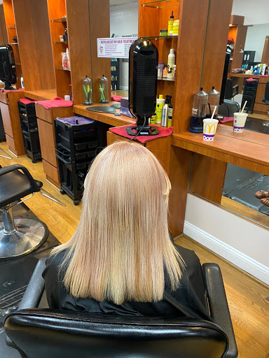 Beauty Salon «Melania Hair Design Dominican Salon», reviews and photos, 2221 Defense Hwy, Crofton, MD 21114, USA