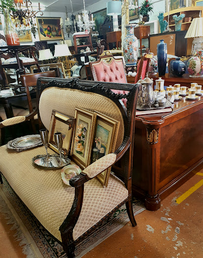 Thrift Store «Waldans Antiques Buy & Sell», reviews and photos, 4209 SW 75th Ave, Miami, FL 33155, USA