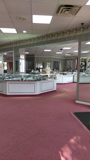 Jewelry Store «The Castle Jewelry and Pawn», reviews and photos, 1688 E Kemper Rd, Cincinnati, OH 45246, USA