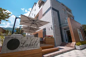 Lahuta Hotel image
