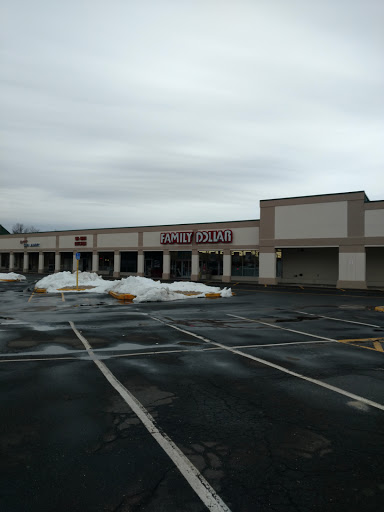 Dollar Store «FAMILY DOLLAR», reviews and photos, 131 Webster Square Rd, Berlin, CT 06037, USA