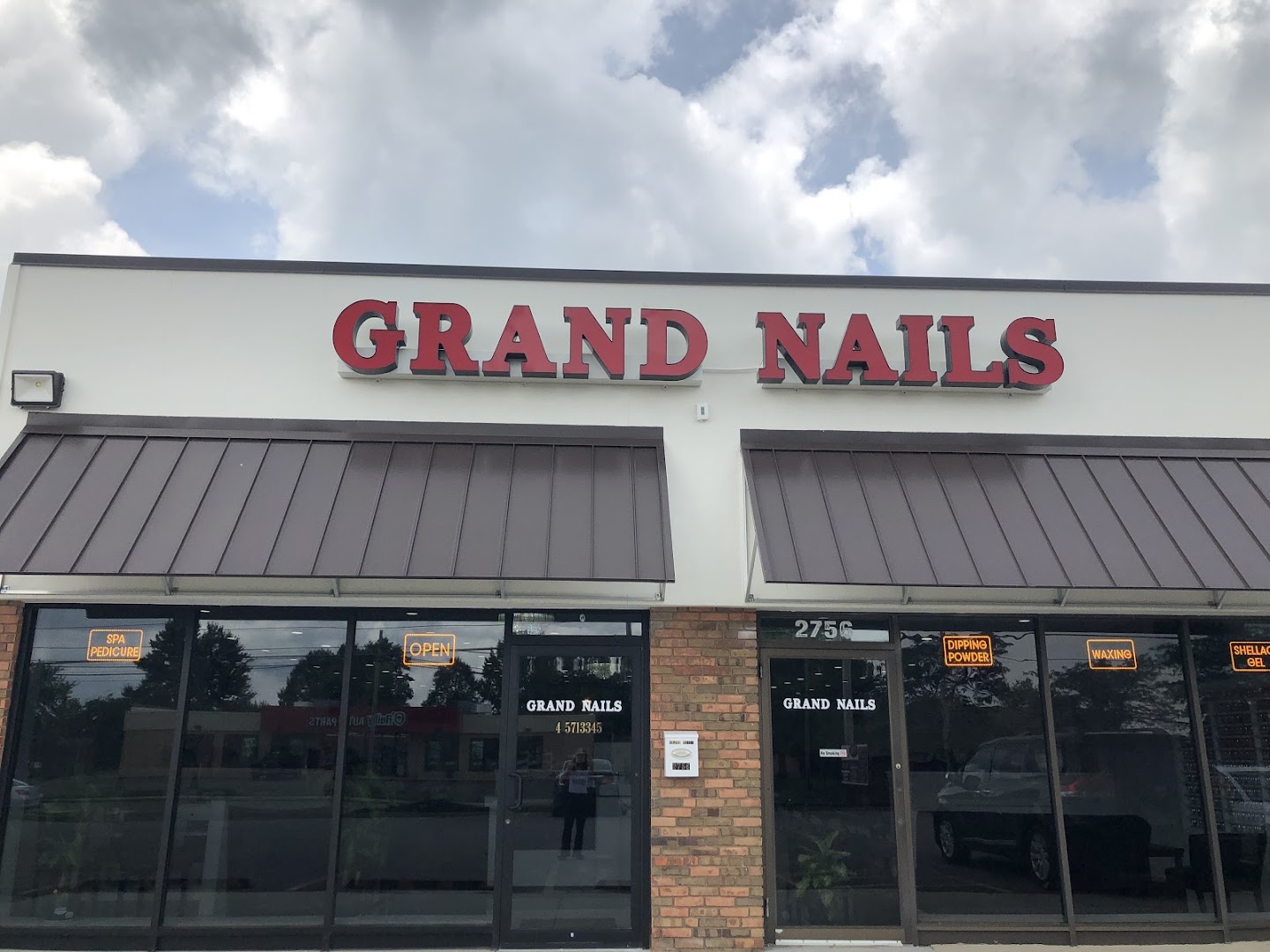 Grand Nails LLC