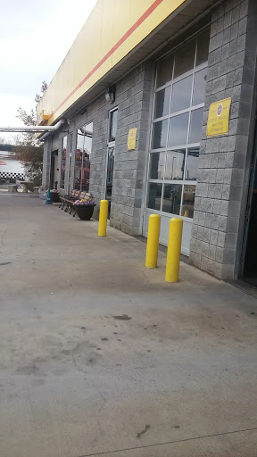 Car Wash «Diamond Auto Spa - Oakwood», reviews and photos, 3638 Wallis Rd, Flowery Branch, GA 30542, USA