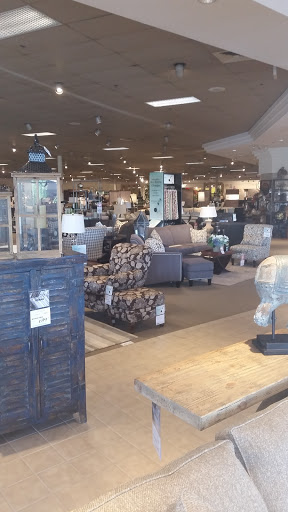 Furniture Store «Art Van Furniture - Ann Arbor», reviews and photos, 425 E Eisenhower Pkwy, Ann Arbor, MI 48108, USA