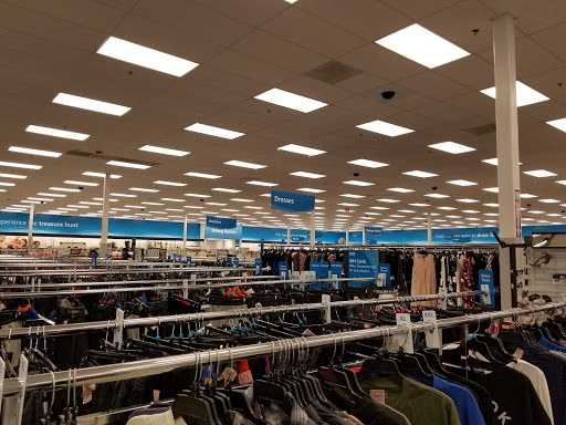 Clothing Store «Ross Dress for Less», reviews and photos, 749 E Dundee Rd, Palatine, IL 60074, USA