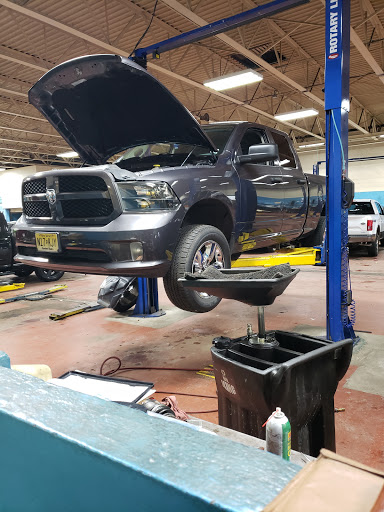 Car Dealer «Liccardi Chrysler Dodge RAM», reviews and photos, 130 US-22, Green Brook Township, NJ 08812, USA