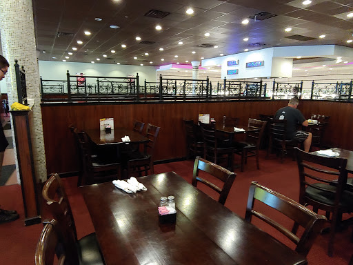 Shopping Mall «Townline Square Shopping Center», reviews and photos, 533 S Broad St, Meriden, CT 06450, USA